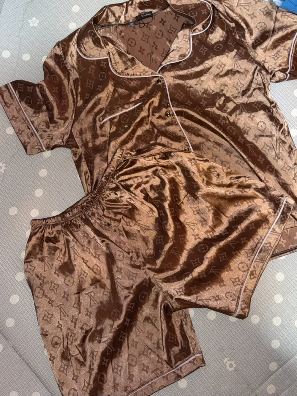 NWT Louis Vuitton Brown Satin Women Pajama Set
